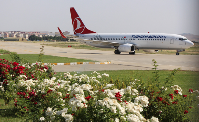 Ankara uçağı döndü, sıra İzmir ve Antalya seferlerinde