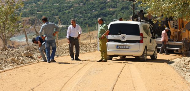 Kozluk köylerine sıcak asfalt